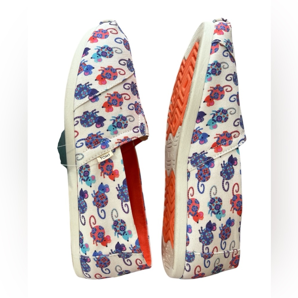 NWT Toms Women's Year of the Rat Bright White Print Classic Shoes New with tags